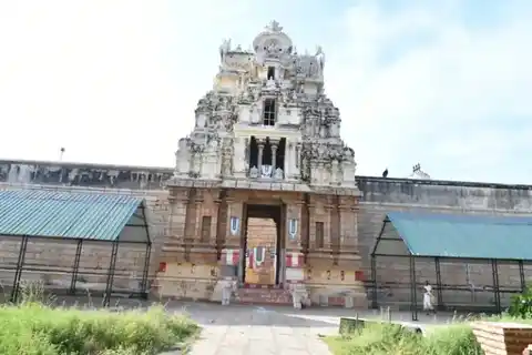 Arulmigu Pundarikatcha Perumal Temple, Mannachanallur, Anbil - 621009 அருள்மிகு புண்டரீகாக்ஷப் பெருமாள் திருக்கோயில், மண்ணச்சநல்லூர், திருவெள்ளறை - 621009, Thiruchirappalli - Ancient Temple Architecture and History Image 2