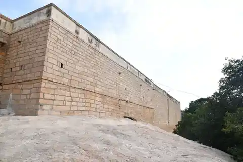 Arulmigu Pundarikatcha Perumal Temple, Mannachanallur, Anbil - 621009 அருள்மிகு புண்டரீகாக்ஷப் பெருமாள் திருக்கோயில், மண்ணச்சநல்லூர், திருவெள்ளறை - 621009, Thiruchirappalli - Ancient Temple Architecture and History Image 3