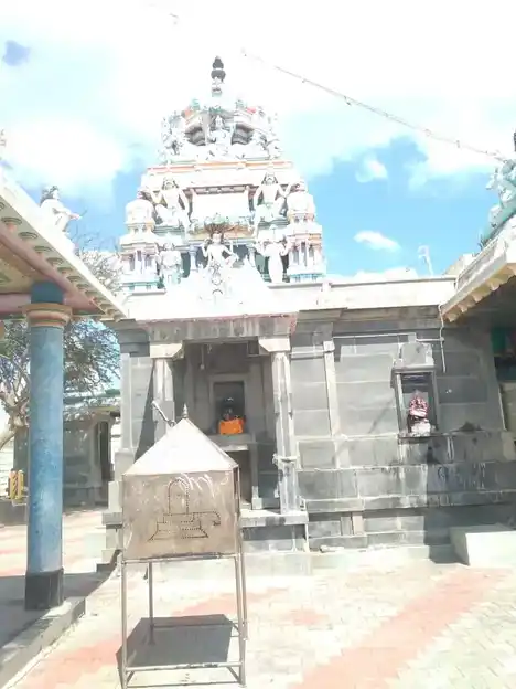 Arulmigu Punnaivanathaswamy Temple, Punnam - 639201 Arulmigu Punnaivanathaswamy Temple, Punnam - 639201, Karur - Ancient Temple Architecture and History Image 4
