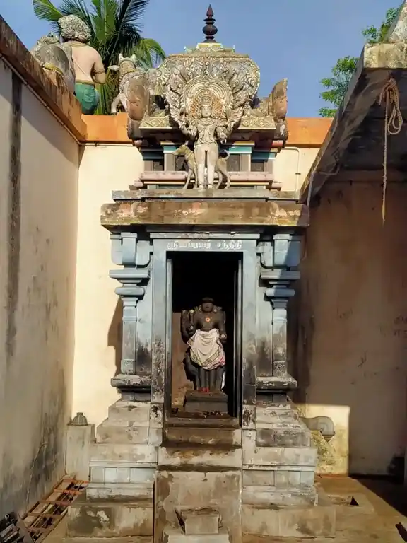 Arulmigu Punniyakodieswarar Temple, Vadaseri - 614905 அருள்மிகு புண்ணிய கோடீஸ்வரசுவாமி திருக்கோயில், Vadaseri - 614905, Thanjavur - Ancient Temple Architecture and History Image 5