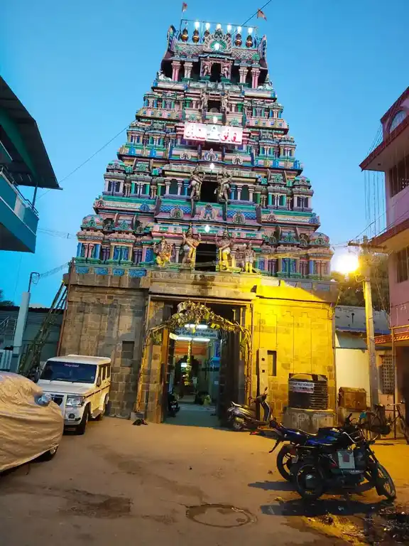 Arulmigu Punugeeswarar Temple, Koorainadu, Koorainadu - 609001 அருள்மிகு புனுகீஸ்வரர் திருக்கோயில், கூறைநாடு, Koorainadu - 609001, Mayiladuthurai - Ancient Temple Architecture and History Image 2
