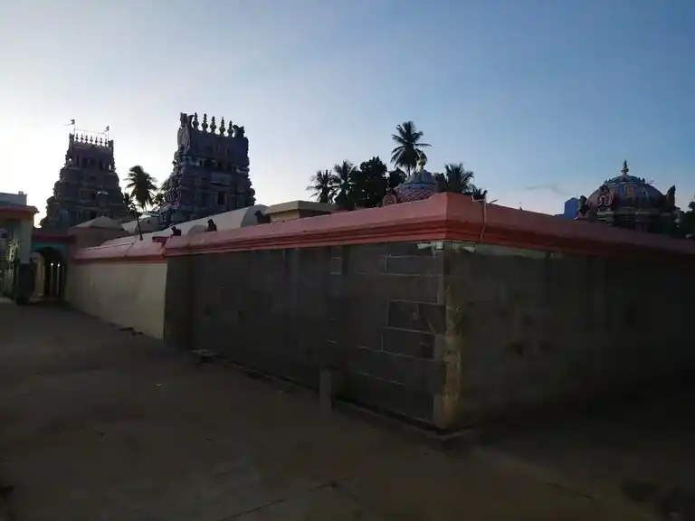 Arulmigu Punugeeswarar Temple, Koorainadu, Koorainadu - 609001 அருள்மிகு புனுகீஸ்வரர் திருக்கோயில், கூறைநாடு, Koorainadu - 609001, Mayiladuthurai - Ancient Temple Architecture and History Image 5