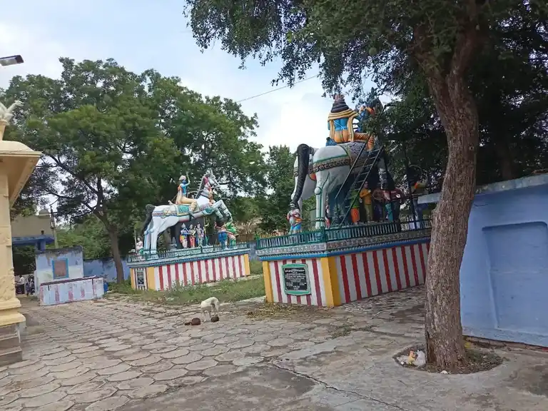 Arulmigu Punuku Karauppasamy Temple, Peraiyur - 625703 அருள்மிகு புனுகு கருப்பசாமி திருக்கோயில், Peraiyur - 625703, Madurai - Ancient Temple Architecture and History Image 4