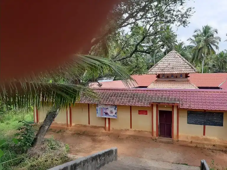 Arulmigu Puranthagaeswarar Temple, Thenkaipattanam, Amsi - 629173 அருள்மிகு புராந்தக ஈஸ்வரர் திருக்கோயில், Thenkaipattanam, Amsi - 629173, Kanyakumari - Ancient Temple Architecture and History Image 3
