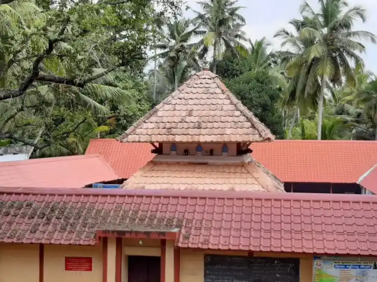 Arulmigu Puranthagaeswarar Temple, Thenkaipattanam, Amsi - 629173 அருள்மிகு புராந்தக ஈஸ்வரர் திருக்கோயில், Thenkaipattanam, Amsi - 629173, Kanyakumari - Ancient Temple Architecture and History Image 4