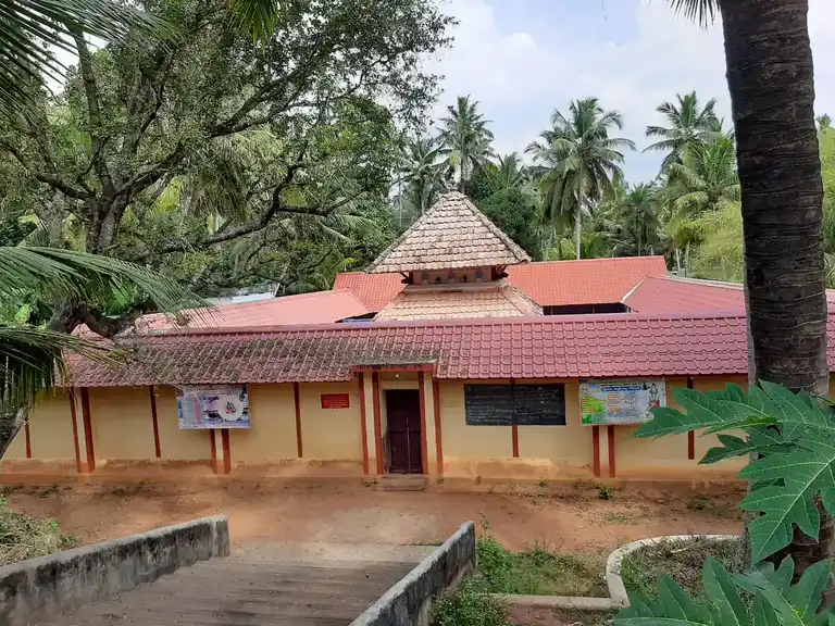 Arulmigu Puranthagaeswarar Temple, Thenkaipattanam, Amsi - 629173 அருள்மிகு புராந்தக ஈஸ்வரர் திருக்கோயில், Thenkaipattanam, Amsi - 629173, Kanyakumari - Ancient Temple Architecture and History Image 5