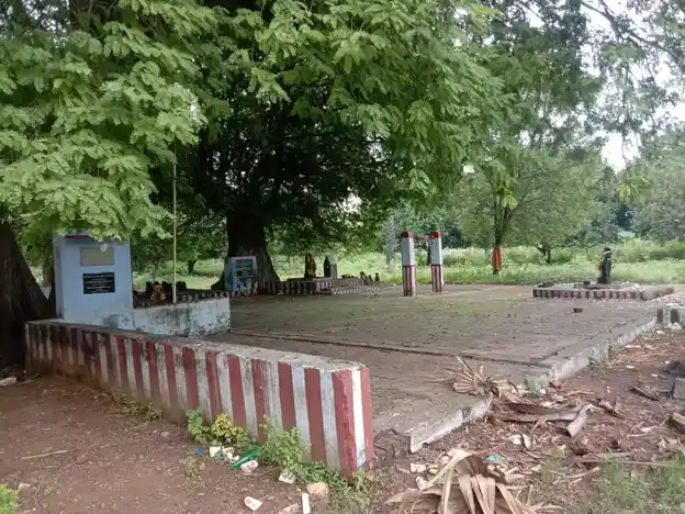 Arulmigu Purasambarai Karuppanasamy Temple, Samanthapuram - 626117 அருள்மிகு புரசம்பாறை கருப்பணசுவாமி திருக்கோயில், சம்மந்தபுரம் - 626117, Virudhunagar - Ancient Temple Architecture and History Image 6