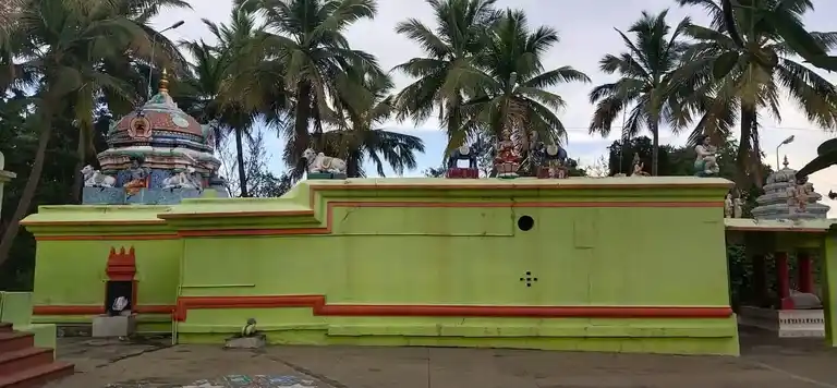 Arulmigu Purukaneeswarar Temple, Periyagaram - 635602 அருள்மிகு பிருகனீஸ்வரர் திருக்கோயில், பெரியகரம் - 635602, Thirupathur - Ancient Temple Architecture and History Image 2