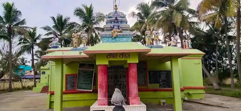 Arulmigu Purukaneeswarar Temple, Periyagaram - 635602 அருள்மிகு பிருகனீஸ்வரர் திருக்கோயில், பெரியகரம் - 635602, Thirupathur - Ancient Temple Architecture and History Image 3