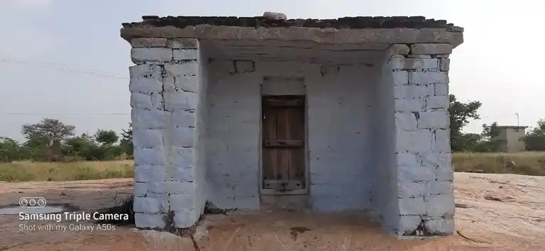 Arulmigu Pusaripatti Ammachiamman Temple, Poosaripatty - 624620 அருள்மிகு பூசரரிபட்டி அம்மச்சியம்மன் கோயில், Poosaripatty - 624620, Dindigul - Ancient Temple Architecture and History Image 3