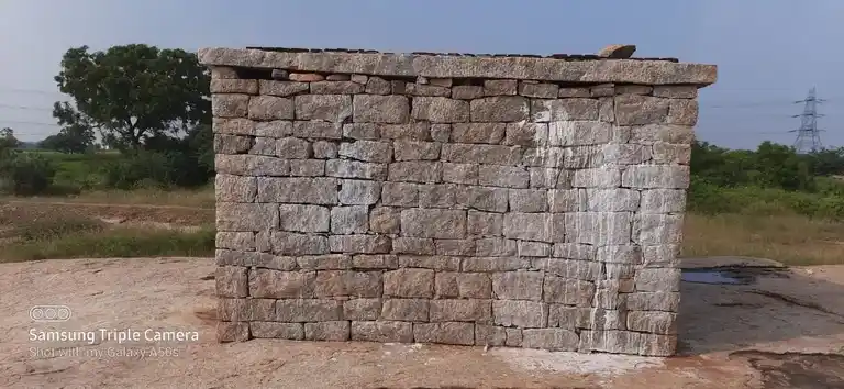 Arulmigu Pusaripatti Ammachiamman Temple, Poosaripatty - 624620 அருள்மிகு பூசரரிபட்டி அம்மச்சியம்மன் கோயில், Poosaripatty - 624620, Dindigul - Ancient Temple Architecture and History Image 4