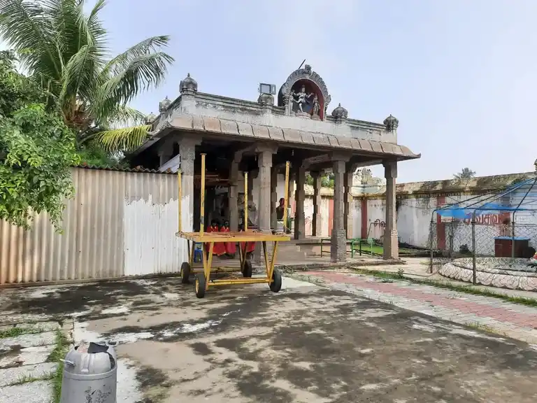 Arulmigu Pushparatheshwarar Temple, Gnayiru - 601204 அருள்மிகு புஷ்பரதேஸ்வரர் திருக்கோயில், ஞாயிறு - 601204, Tiruvallur - Ancient Temple Architecture and History Image 4