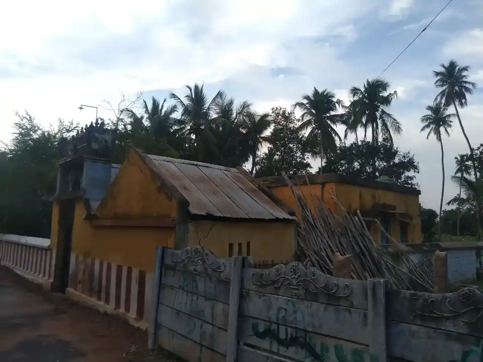Arulmigu Pushpavaneswarar Temple, Varadharajapuram - 621215 Arulmigu Pushpavaneswarar Temple, Varadharajapuram - 621215, Thiruchirappalli - Ancient Temple Architecture and History Image 3