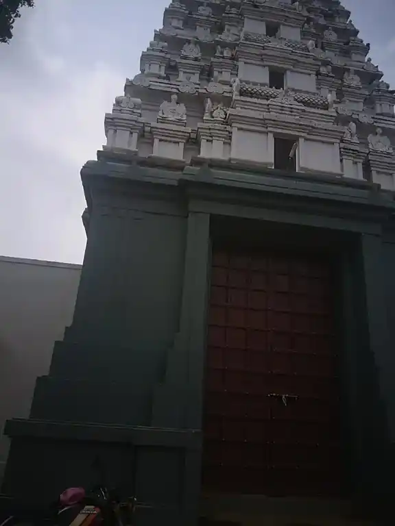 Arulmigu Puspavaneeswarar Temple, Poondi - 613503 அருள்மிகு புஷ்பவனேஸ்வரர்சுவாமி திருக்கோயில், Poondi - 613503, Thanjavur - Ancient Temple Architecture and History Image 2