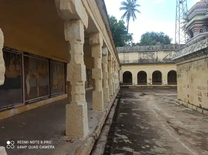 Arulmigu Puspavaneswarar Temple, Thirupamthiruthi - 613103 அருள்மிகு புஷ்பவனேசுவரர் திருக்கோயில், மேலத்திருப்பந்துருத்தி, மேலத்திருப்பந்துருத்தி - 613103, Thanjavur - Ancient Temple Architecture and History Image 3