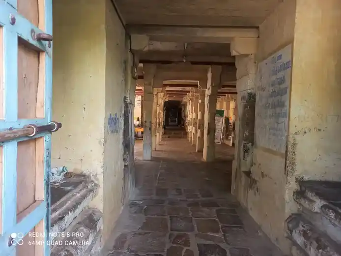 Arulmigu Puspavaneswarar Temple, Thirupamthiruthi - 613103 அருள்மிகு புஷ்பவனேசுவரர் திருக்கோயில், மேலத்திருப்பந்துருத்தி, மேலத்திருப்பந்துருத்தி - 613103, Thanjavur - Ancient Temple Architecture and History Image 4