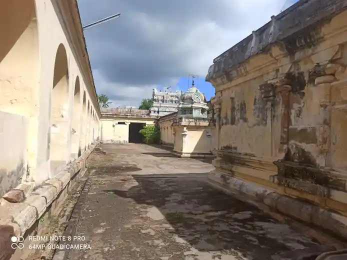 Arulmigu Puspavaneswarar Temple, Thirupamthiruthi - 613103 அருள்மிகு புஷ்பவனேசுவரர் திருக்கோயில், மேலத்திருப்பந்துருத்தி, மேலத்திருப்பந்துருத்தி - 613103, Thanjavur - Ancient Temple Architecture and History Image 5