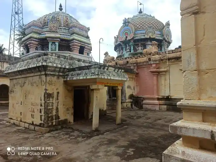 Arulmigu Puspavaneswarar Temple, Thirupamthiruthi - 613103 அருள்மிகு புஷ்பவனேசுவரர் திருக்கோயில், மேலத்திருப்பந்துருத்தி, மேலத்திருப்பந்துருத்தி - 613103, Thanjavur - Ancient Temple Architecture and History Image 6