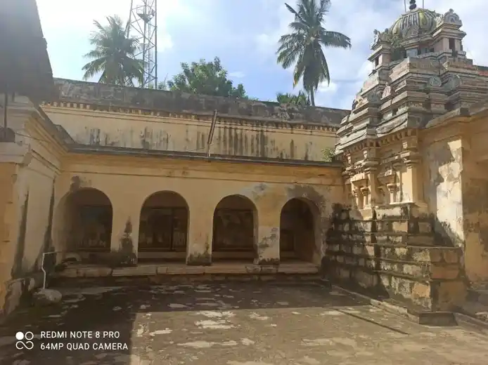 Arulmigu Puspavaneswarar Temple, Thirupamthiruthi - 613103 அருள்மிகு புஷ்பவனேசுவரர் திருக்கோயில், மேலத்திருப்பந்துருத்தி, மேலத்திருப்பந்துருத்தி - 613103, Thanjavur - Ancient Temple Architecture and History Image 8