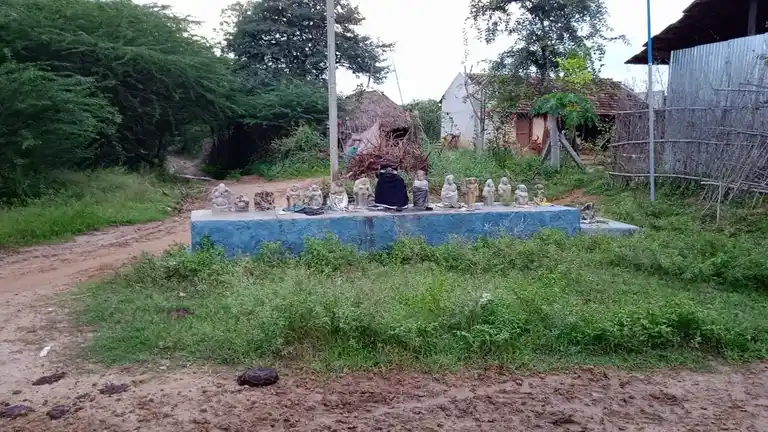 Arulmigu Puthukaruppanar Tample, Athikudikadu - 612714 Temple