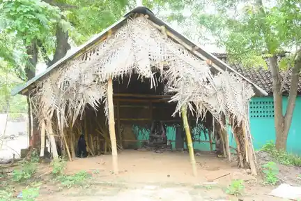 Arulmigu Puthukudi Pillaiyar Temple, Aattukkal Madapuram, Aattukkal Madapuram - 609117 அருள்மிகு புதுக்குடி பிள்ளையார் ஆலயம், Aattukkal Madapuram, Aattukkal Madapuram - 609117, Mayiladuthurai - Ancient Temple Architecture and History Image 2
