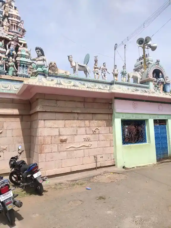 Arulmigu Puthumariamman Temple, Arunachalampudur, Tharamangalam - 636502 அருள்மிகு புத்து மாரியம்மன் திருக்கோயில், Arunachalampudur, Tharamangalam - 636502, Salem - Ancient Temple Architecture and History Image 4