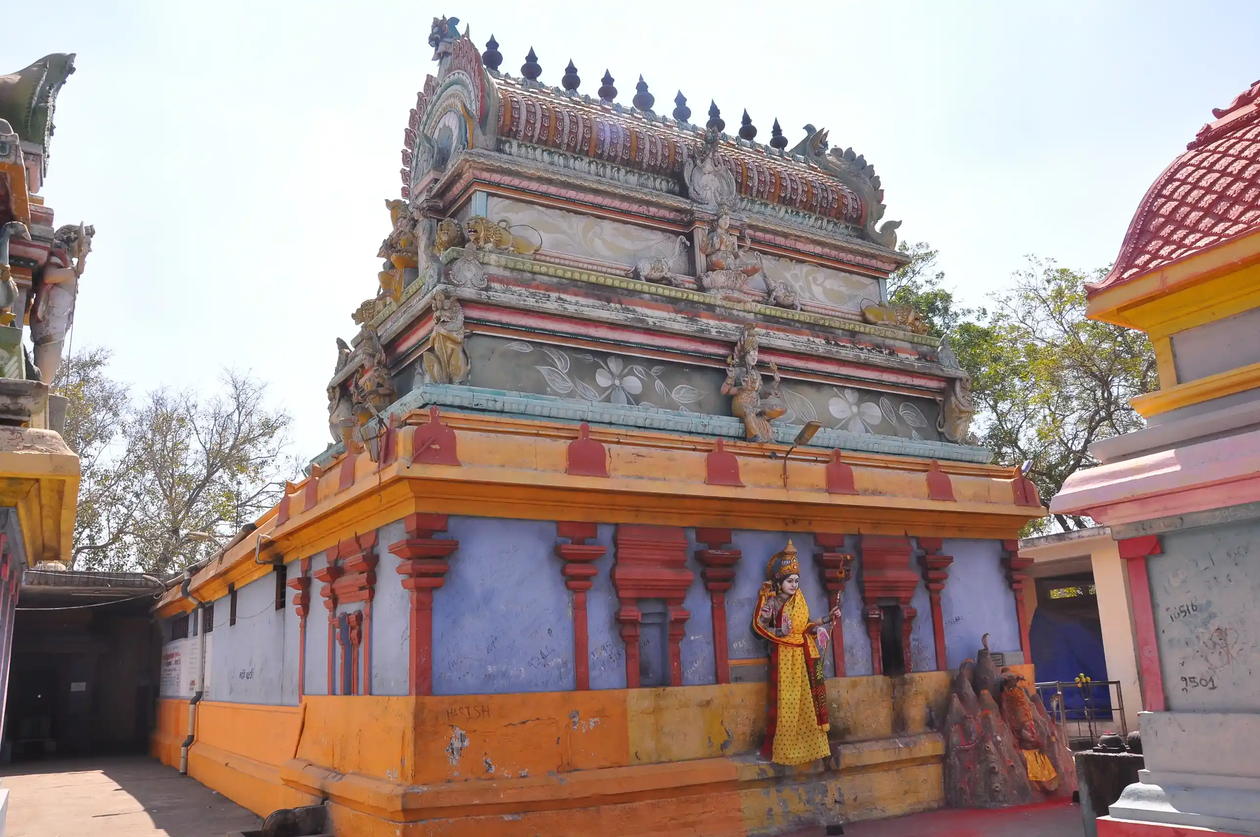 Arulmigu Puthuvaiyamman Temple, Koliyanur - 605103 அருள்மிகு புத்துவாயம்மன் திருக்கோயில், கோலியனூர் - 605103, Viluppuram - Ancient Temple Architecture and History Image 3