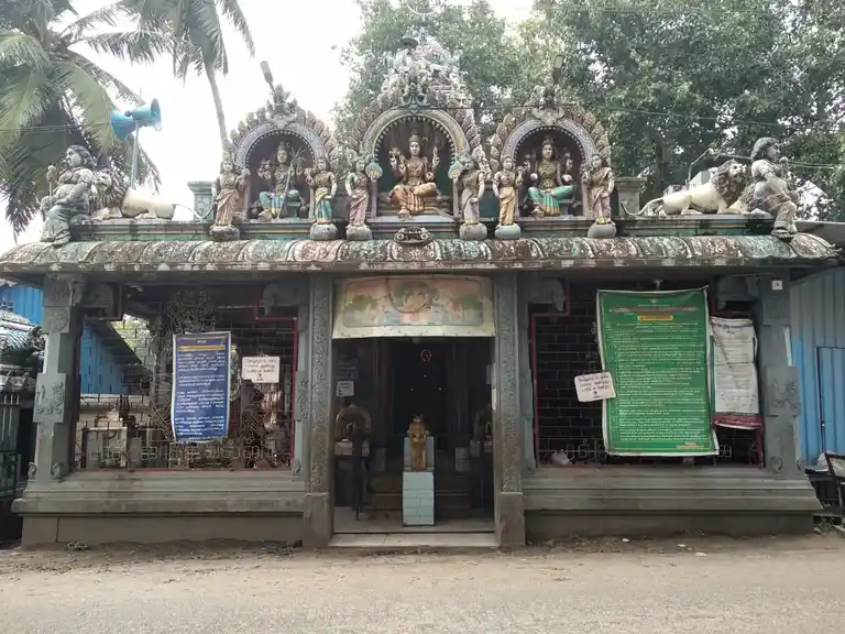 Arulmigu Putradi Mariyamman Temple, Sirkazhi - 609110 அருள்மிகு புற்றடி மாரியம்மன் திருக்கோயில், Sirkazhi - 609110, Mayiladuthurai - Ancient Temple Architecture and History Image 4
