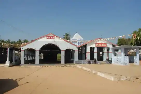 Arulmigu Putridam Kondeeswarar Temple, Arachalur - 638115 Arulmigu Putridam Kondeeswarar Temple, அரச்சலூர் - 638115, Erode - Ancient Temple Architecture and History Image 2