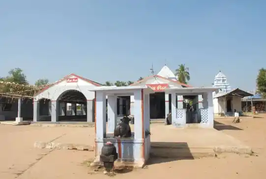 Arulmigu Putridam Kondeeswarar Temple, Arachalur - 638115 Arulmigu Putridam Kondeeswarar Temple, அரச்சலூர் - 638115, Erode - Ancient Temple Architecture and History Image 4