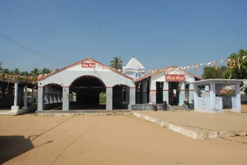 Arulmigu Putridam Kondeeswarar Temple, அரச்சலூர் - 638115 - Main View