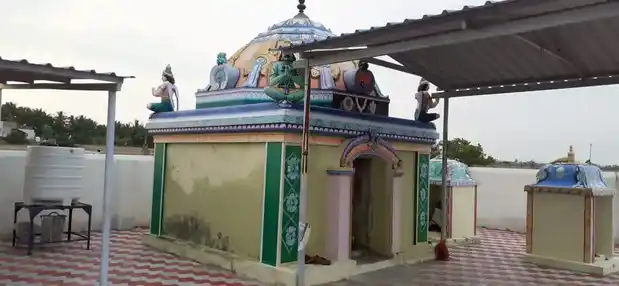 Arulmigu Putruperumal Narasingaperumal Temple, Yerumarpatty - 639202 அருள்மிகு புற்றுப்பெருமாள் நரசிங்கப் பெருமாள் திருக்கோயில், Yerumarpatty - 639202, Karur - Ancient Temple Architecture and History Image 4