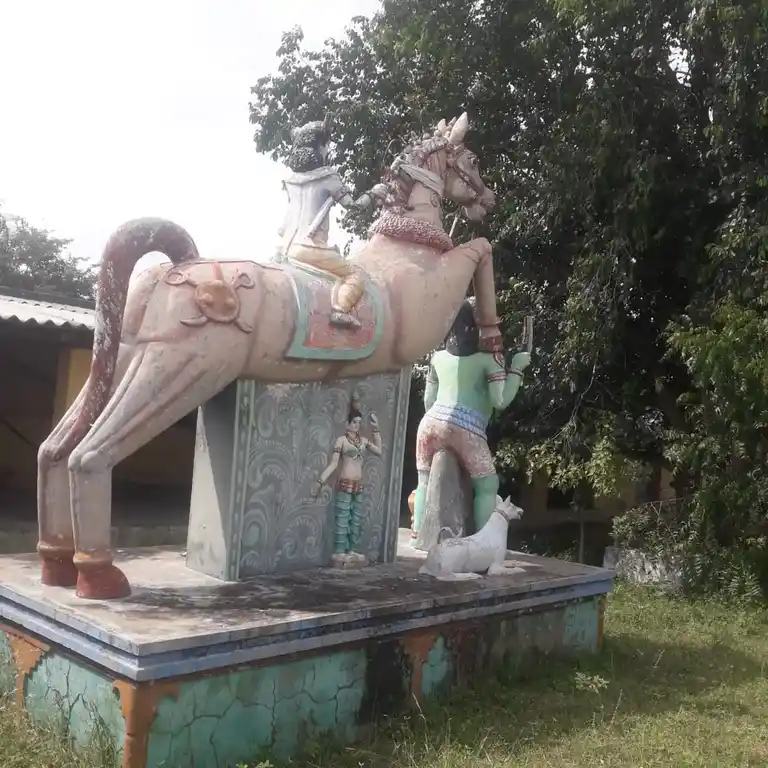 Arulmigu Raayankulam Ayyanar Temple, Raappoosal - 622102 அருள்மிகு ராயங்குளம் அய்யனார் திருக்கோயில், Raappoosal - 622102, Pudukkottai - Ancient Temple Architecture and History Image 5