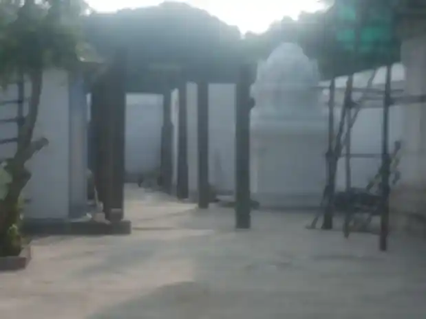 Arulmigu Radhakadavaperumal Temple, Ratinamangalam - 632301 அருள்மிகு ராதாமாதவபெருமாள் திருக்கோயில், Ratinamangalam - 632301, Tiruvannamalai - Ancient Temple Architecture and History Image 7