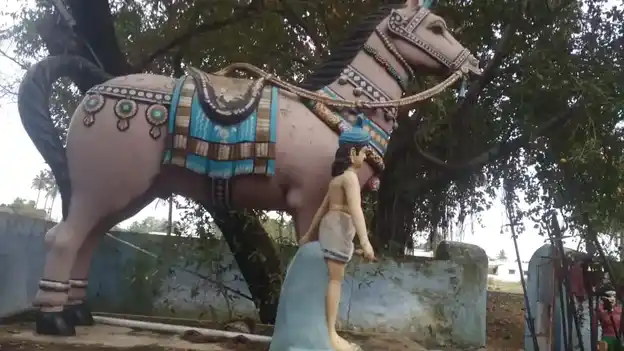 Arulmigu Raja Karuppannasamy Temple, Kaliyanur Agraharam - 638008 அருள்மிகு இராஜா கருப்பண்ணசாமி திருக்கோயில், Kaliyanur Agraharam - 638008, Namakkal - Ancient Temple Architecture and History Image 3