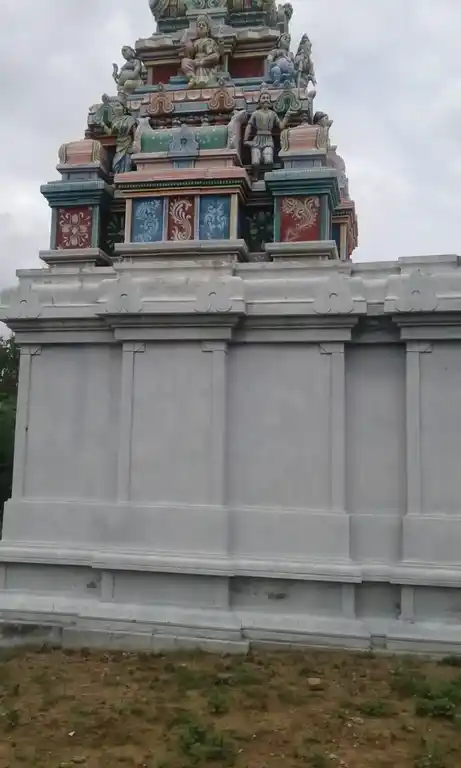 Arulmigu Raja Rajeshwariamman Temple, Ooranikottai - 623308 அருள்மிகு இராஜராஜேஸ்வரியம்மன் திருக்கோயில், Ooranikottai - 623308, Ramanathapuram - Ancient Temple Architecture and History Image 4