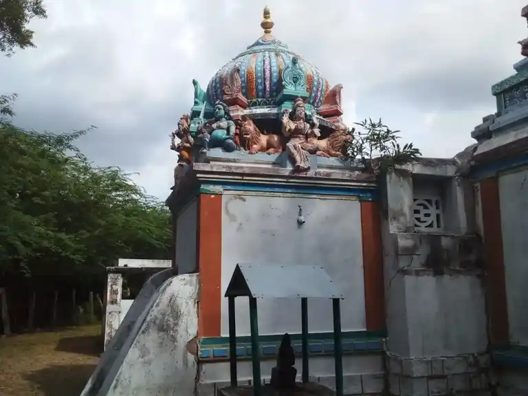 Arulmigu Raja Rajeswariyamman Temple, Rarapuram - 622404 அருள்மிகு ராஜராஜேஸ்வரியம்மன் திருக்கோயில், Rarapuram - 622404, Pudukkottai - Ancient Temple Architecture and History Image 5