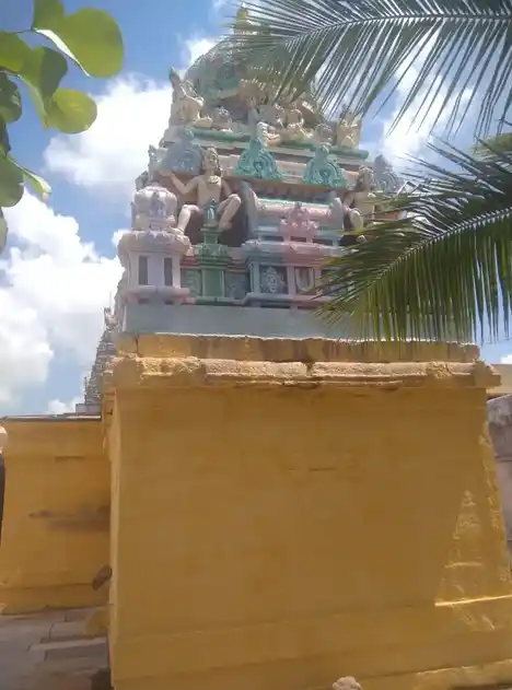 Arulmigu Rajagopala Krishnasamy Temple, Villur, Villur - 625707 அருள்மிகு ராஜகோபால கிருஷ்ணசாமி திருக்கோவில், வில்லூர், வில்லூர் - 625707, Madurai - Ancient Temple Architecture and History Image 3