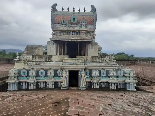 Arulmigu Rajagopala Kulasekara Temple, Mannarkovil - 627413 அருள்மிகு இராஜகோபாலகுலசேகர ஆழ்வார் திருக்கோயில், Mannarkovil - 627413, Tirunelveli - Ancient Temple Architecture and History Image 6
