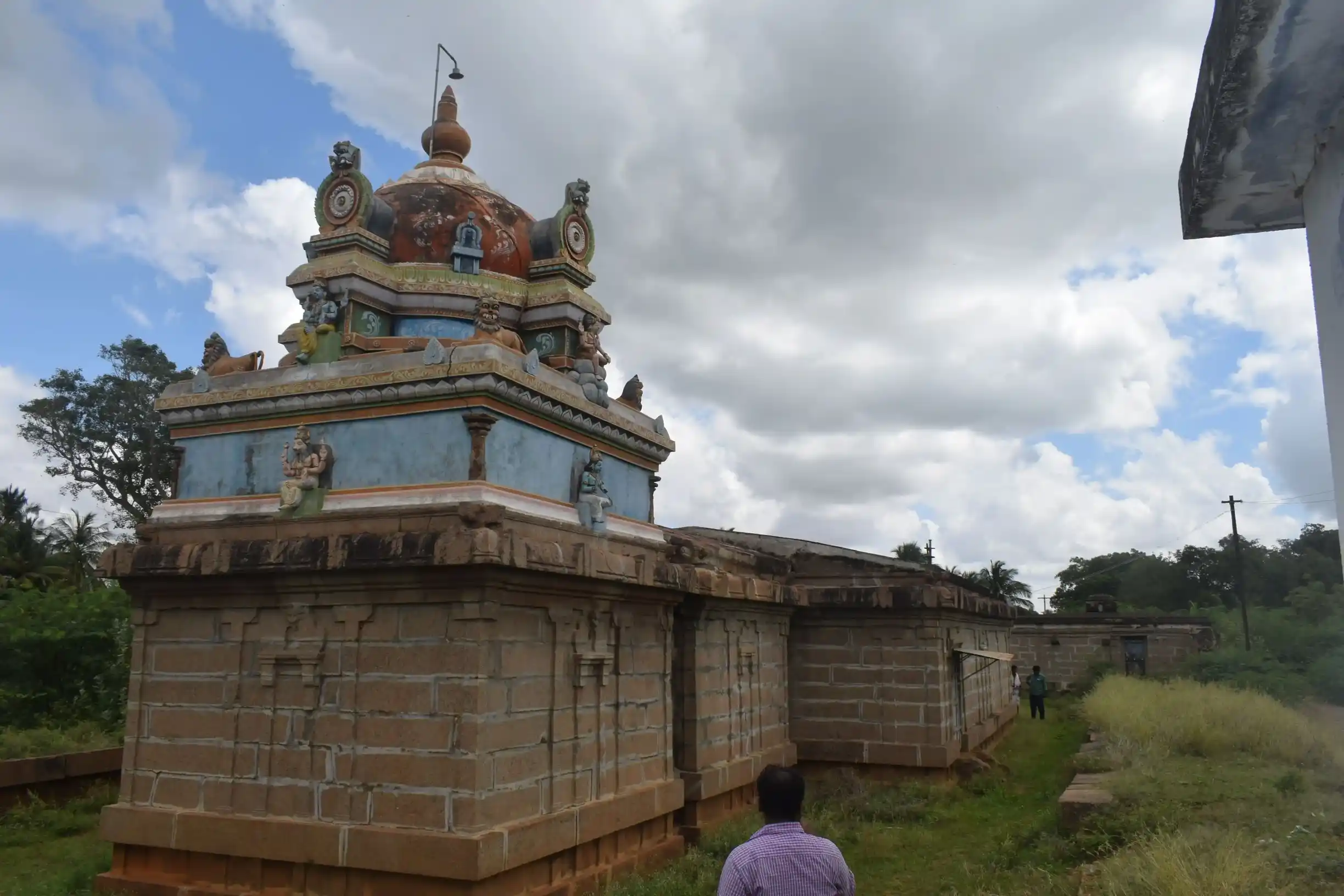 Arulmigu Rajagopalasamy And Venugopalasamy Temple, Melapavoor - 627806 அருள்மிகு இராஜகோபாலசுவாமி மற்றும் வேணுகோபாலசுவாமி திருக்கோயில், Melapavoor - 627806, Tenkasi - Ancient Temple Architecture and History Image 3