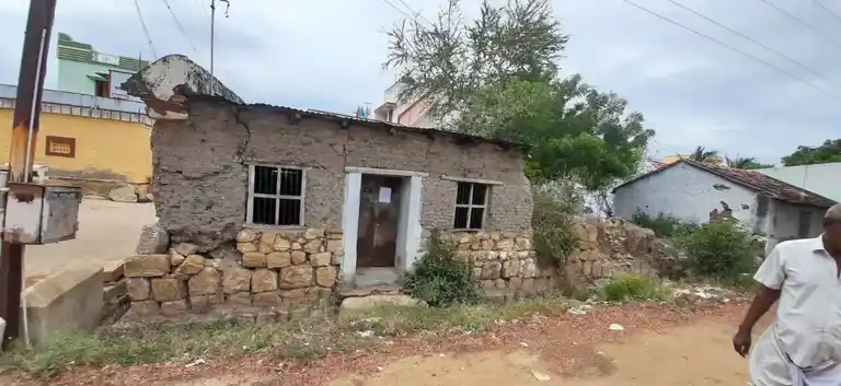 Arulmigu Rajagopalasamy Temple, Idaiseval-I - 628503 அருள்மிகு ராஜகோபாலசாமி திருக்கோயில், Idaiseval-I - 628503, Thoothukudi - Ancient Temple Architecture and History Image 6