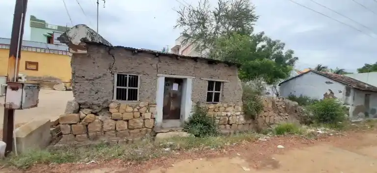 Arulmigu Rajagopalasamy Temple, Idaiseval-I - 628503 அருள்மிகு ராஜகோபாலசாமி திருக்கோயில், Idaiseval-I - 628503, Thoothukudi - Ancient Temple Architecture and History Image 7