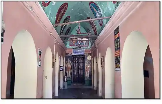 Arulmigu Rajagopalaswamy Temple, Akkur Udayavarkoil Patthu, Aakur - 609301 அருள்மிகு இராஜகோபாலசுவாமி திருக்கோயில், ஆக்கூர் உடையவர்கோயில் பத்து, Aakur - 609301, Mayiladuthurai - Ancient Temple Architecture and History Image 2