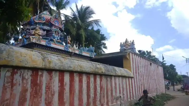 Arulmigu Rajagopalaswamy Temple, Chozhanmaligai - 612703 அருள்மிகு ராஜகோபால சுவாமி திருக்கோயில், Chozhanmaligai - 612703, Thanjavur - Ancient Temple Architecture and History Image 2