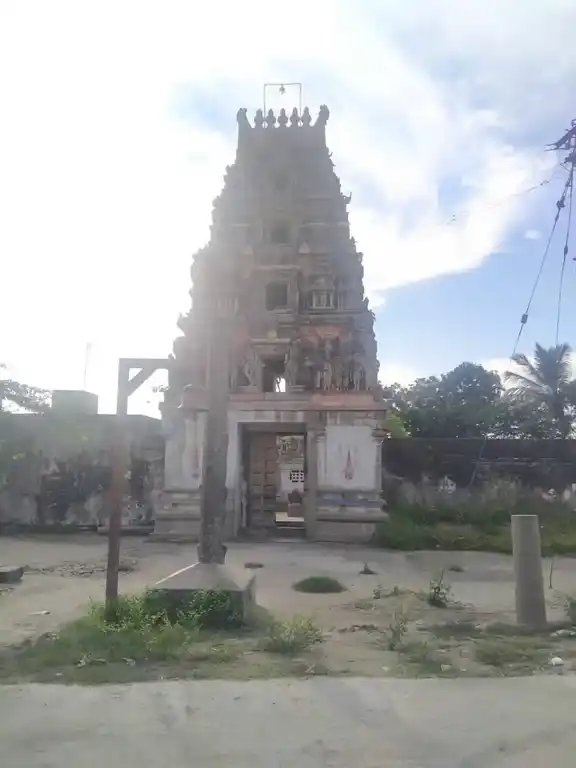 Arulmigu Rajanarayana Perumal Temple, Melmalaiyanur - 604208 அருள்மிகு இராஜநாராயணசுவாமி திருக்கோயில், Melmalaiyanur - 604208, Viluppuram - Ancient Temple Architecture and History Image 3
