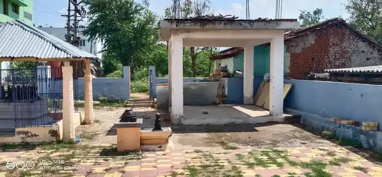 Arulmigu Rajarajeshwariamman Udanurai Kalyana Sundereswarar And Madurai Veeran Temple, Annanagar, Palani - 624601 அருள்மிகு இராஜராஜேஸ்வரியம்மன் உடனுறை கல்யாண சுந்தரேஸ்வரர் மற்றும் மதுரைவீரன் திருக்கோயில், Annanagar, Palani - 624601, Dindigul - Ancient Temple Architecture and History Image 5