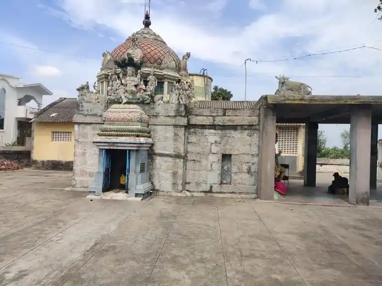 Arulmigu Rajarajeshwariyamman Temple, Ariyur - 605751 அருள்மிகு இராஜராஜேஸ்வரியம்மன் திருக்கோயில், Ariyur - 605751, Kallakurichi - Ancient Temple Architecture and History Image 2