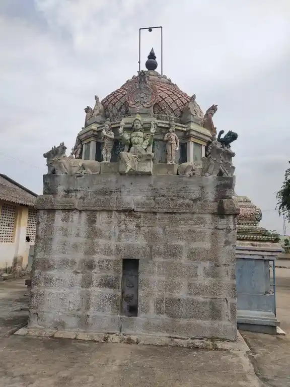 Arulmigu Rajarajeshwariyamman Temple, Ariyur - 605751 அருள்மிகு இராஜராஜேஸ்வரியம்மன் திருக்கோயில், Ariyur - 605751, Kallakurichi - Ancient Temple Architecture and History Image 3
