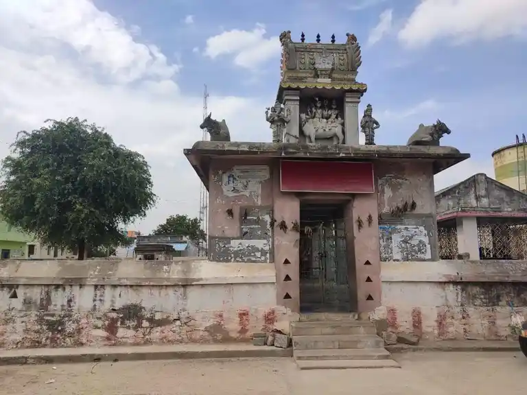 Arulmigu Rajarajeshwariyamman Temple, Ariyur - 605751 அருள்மிகு இராஜராஜேஸ்வரியம்மன் திருக்கோயில், Ariyur - 605751, Kallakurichi - Ancient Temple Architecture and History Image 4