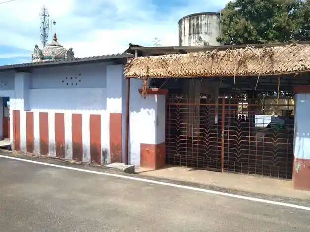 Arulmigu Rajarajeswariamman Enkira Kamatchiamman Temple, Vettaikaranputhur - 642129 அருள்மிகு ராஜராஜேஸ்வரி காமாட்சியம்மன் திருக்கோயில், வேட்டைக்காரன்புதூர் - 642129, Coimbatore - Ancient Temple Architecture and History Image 2